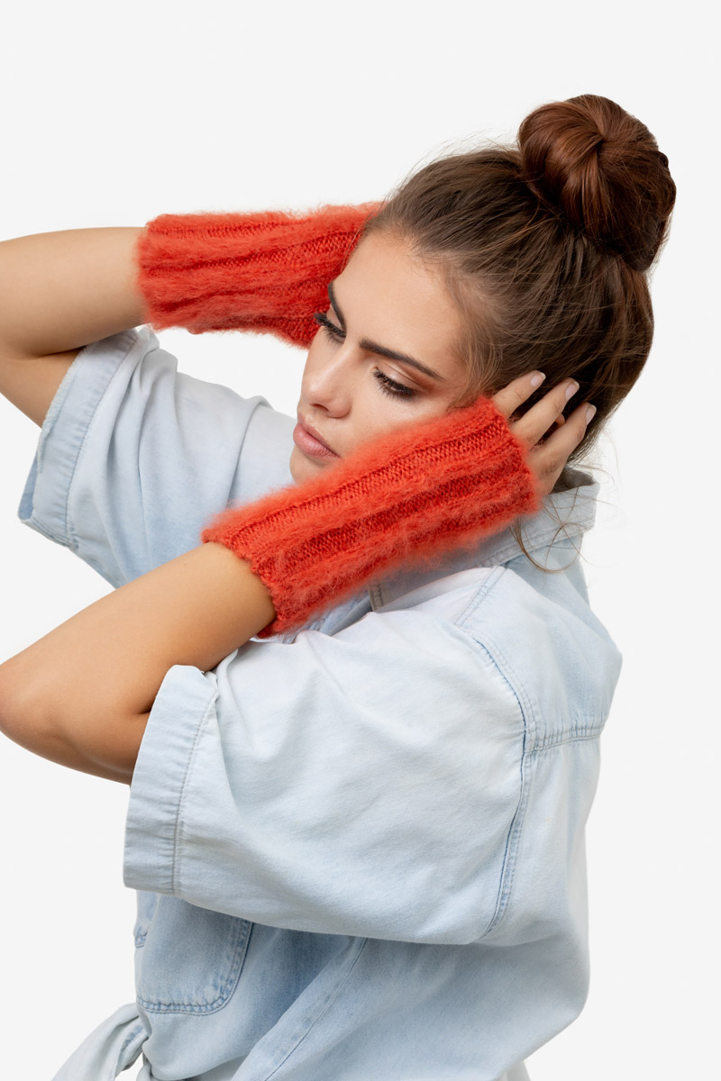 Model-CozyCuffs-Clay