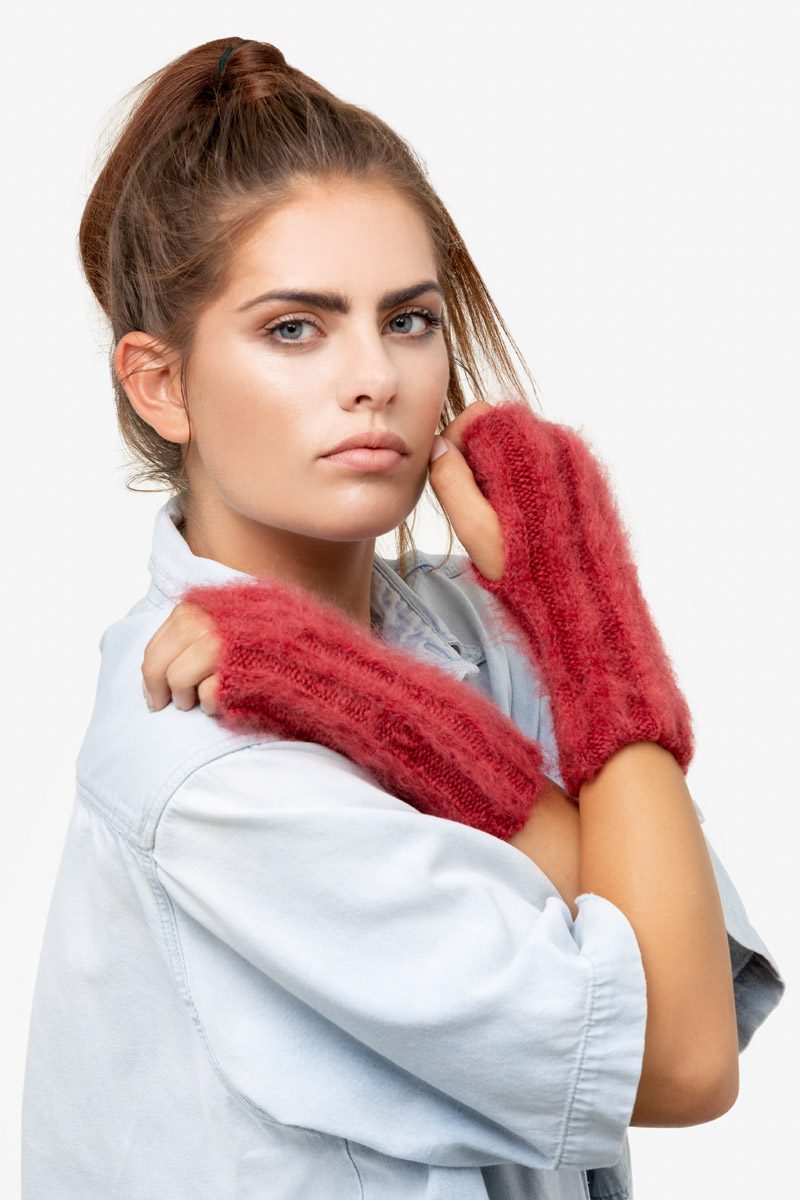 Model-CozyCuffs-Maroon