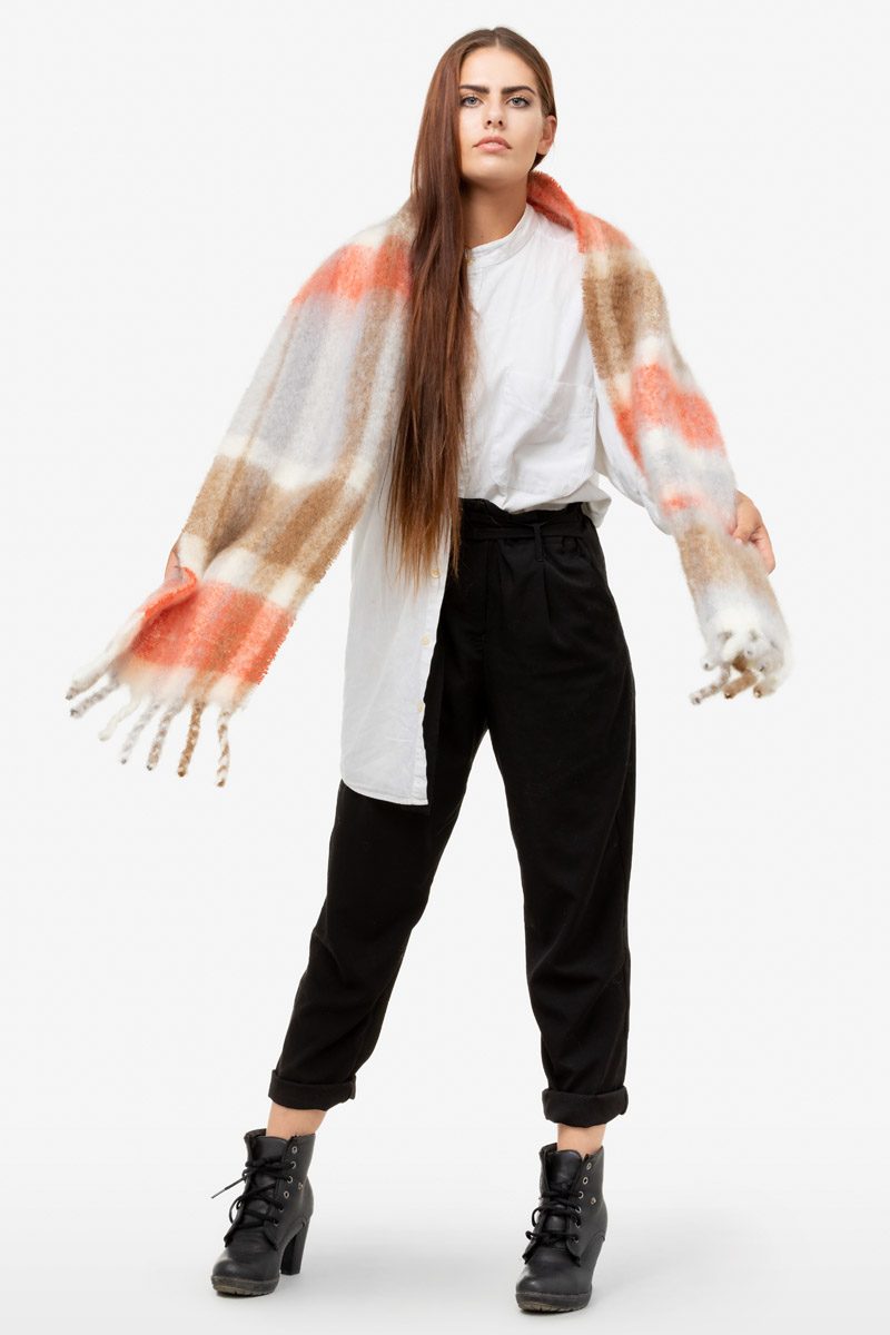 Model-MOT-PlaidSix