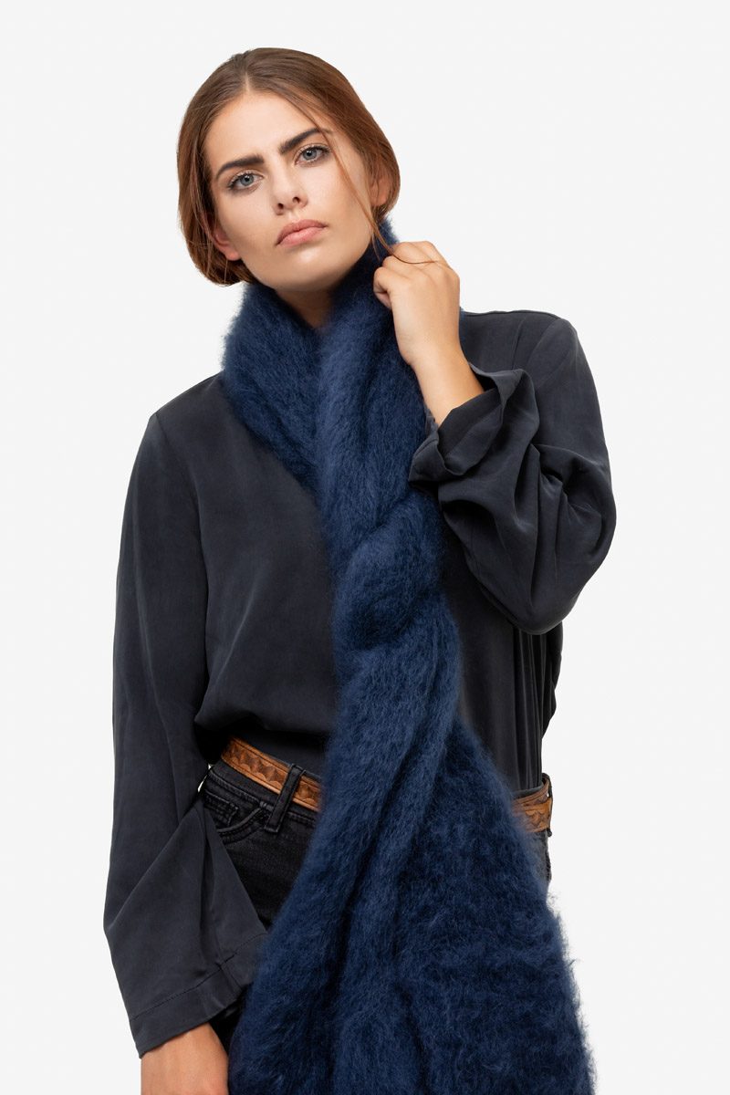 Model-Snuggle-Navy